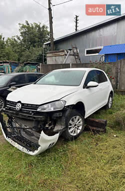 Хетчбек Volkswagen Golf 2013 в Чернівцях
