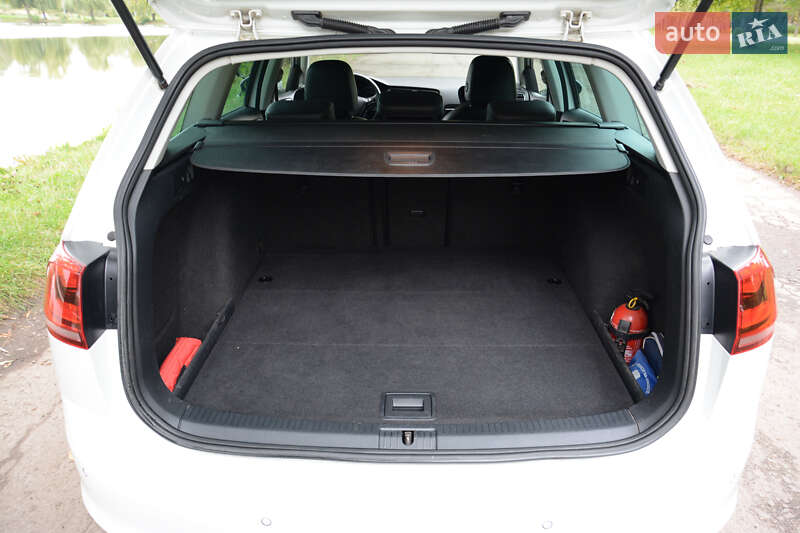Універсал Volkswagen Golf 2015 в Славуті