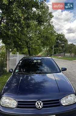Хетчбек Volkswagen Golf 2002 в Рахові