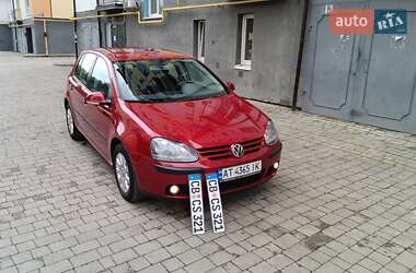 Хэтчбек Volkswagen Golf 2004 в Ивано-Франковске