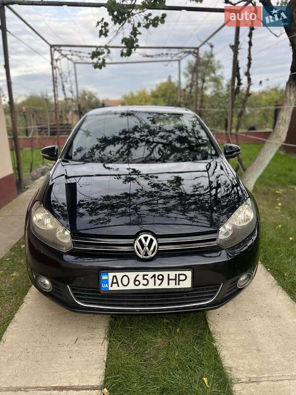 Хетчбек Volkswagen Golf 2009 в Береговому