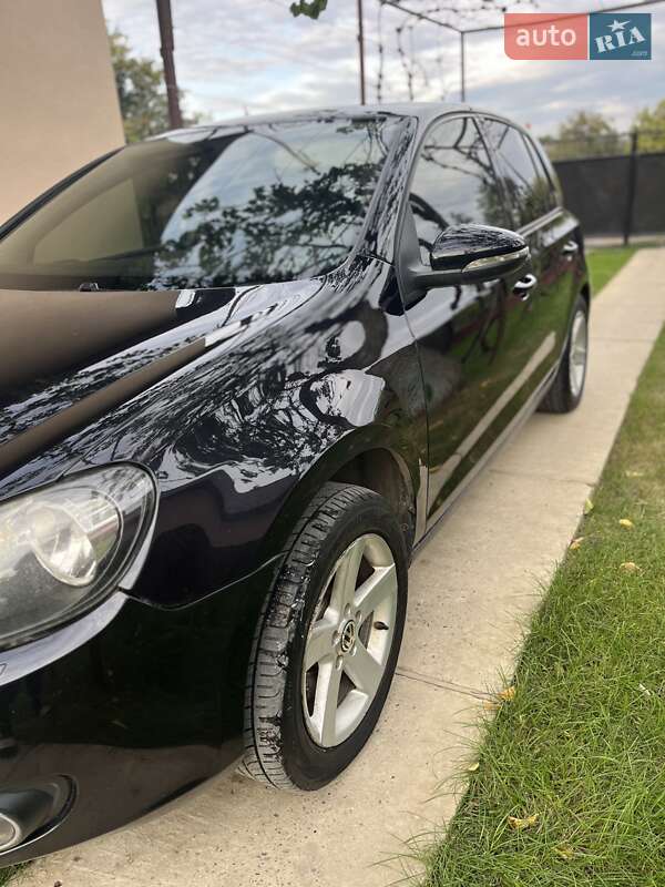 Хетчбек Volkswagen Golf 2009 в Береговому