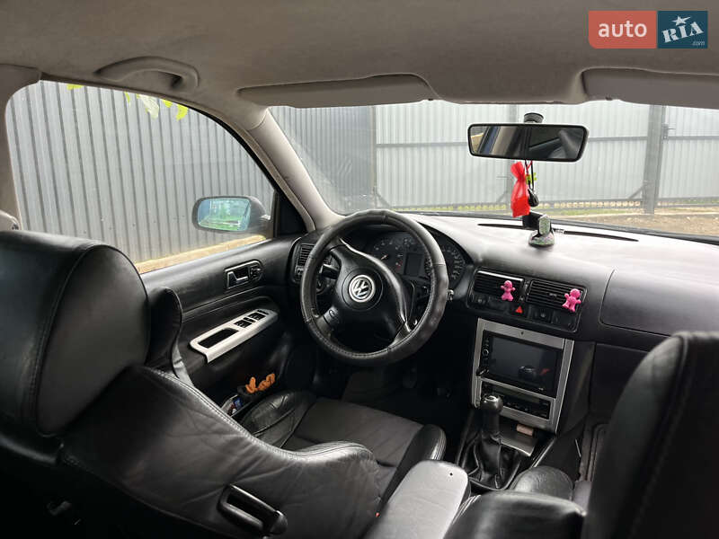 Хетчбек Volkswagen Golf 1999 в Шепетівці