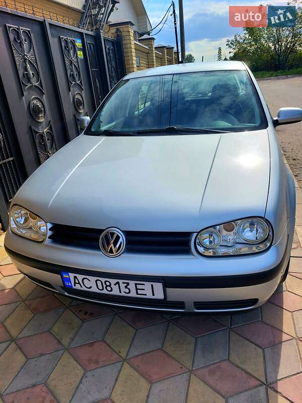 Volkswagen Golf 2000