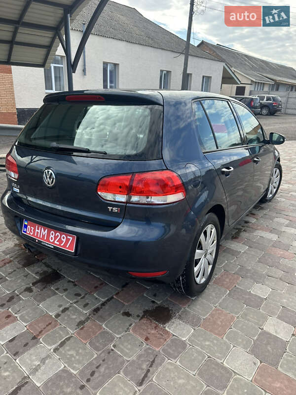 Хэтчбек Volkswagen Golf 2009 в Великой Багачке