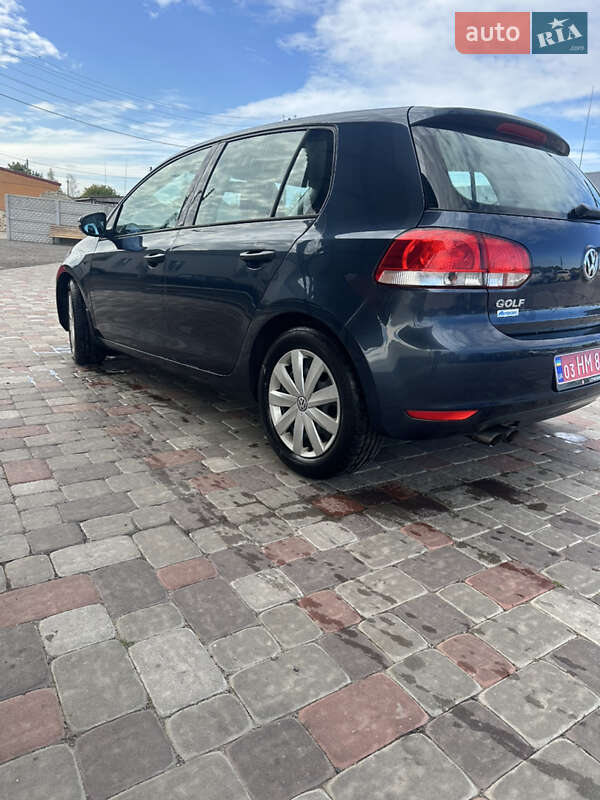 Хэтчбек Volkswagen Golf 2009 в Великой Багачке
