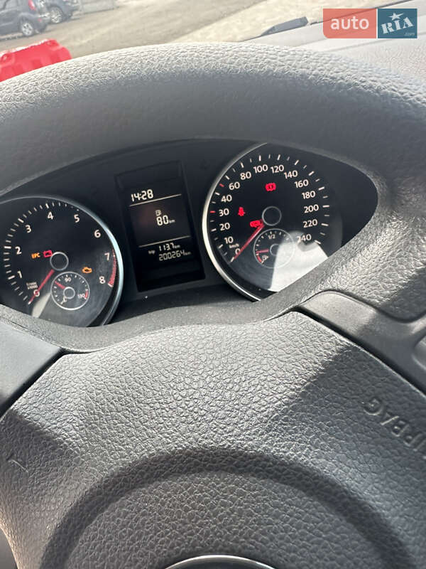 Хэтчбек Volkswagen Golf 2009 в Великой Багачке