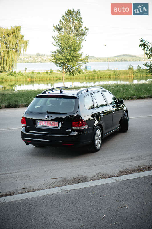 Універсал Volkswagen Golf 2011 в Бурштині