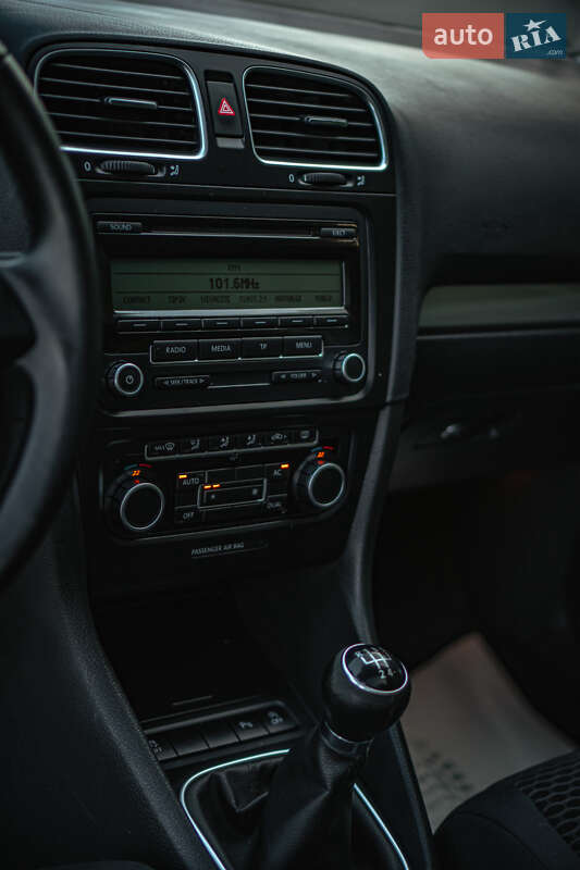 Універсал Volkswagen Golf 2011 в Бурштині