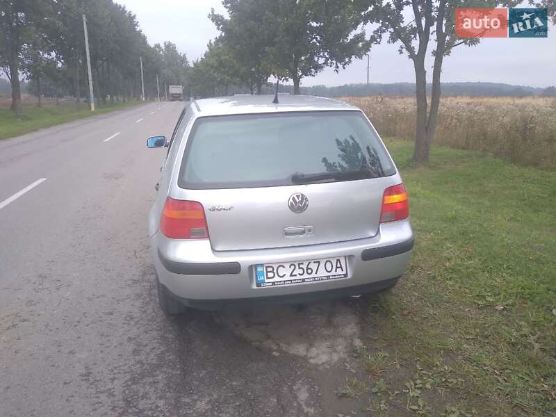 Volkswagen Golf 2001