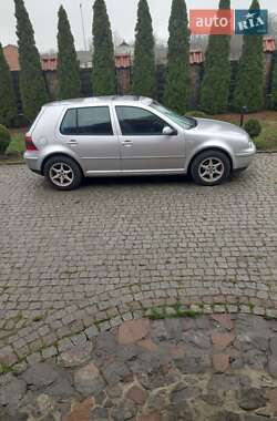 Хэтчбек Volkswagen Golf 2001 в Виннице