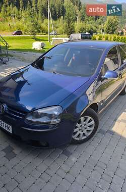 Хэтчбек Volkswagen Golf 2006 в Ивано-Франковске
