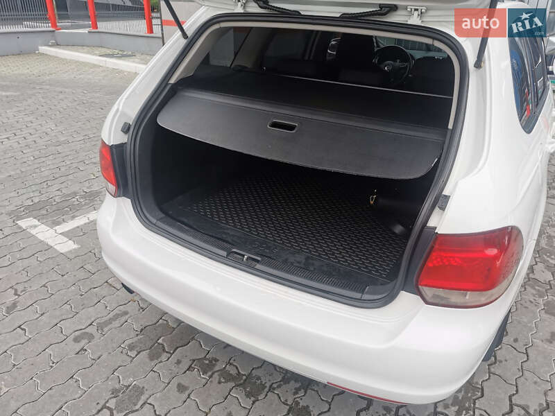 Універсал Volkswagen Golf 2012 в Львові