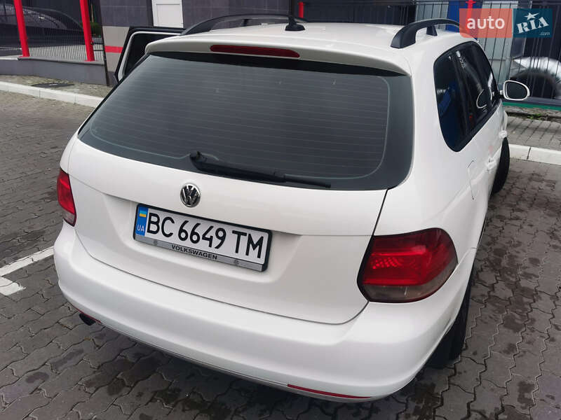 Універсал Volkswagen Golf 2012 в Львові