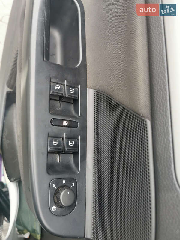 Універсал Volkswagen Golf 2012 в Львові