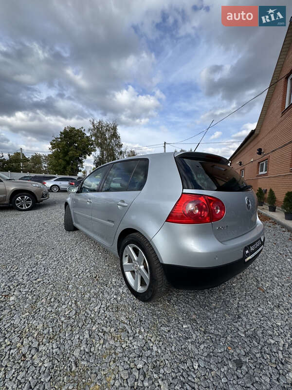 Хэтчбек Volkswagen Golf 2007 в Дергачах