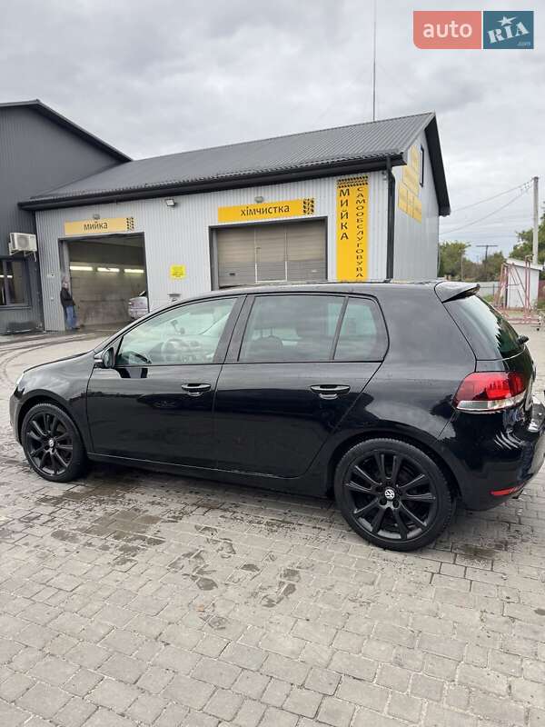 Хэтчбек Volkswagen Golf 2010 в Турийске