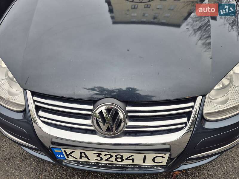 Універсал Volkswagen Golf 2008 в Києві