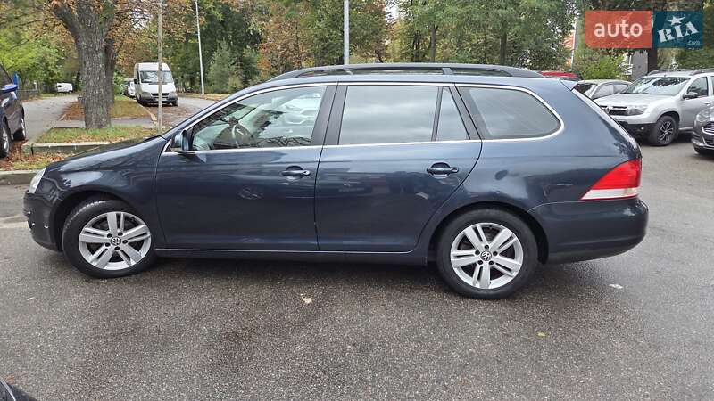 Універсал Volkswagen Golf 2008 в Києві