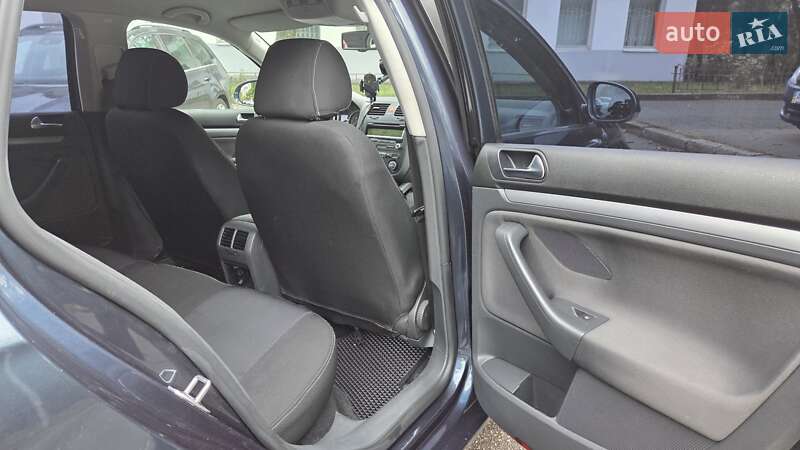 Універсал Volkswagen Golf 2008 в Києві