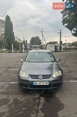 Хетчбек Volkswagen Golf 2004 в Броварах