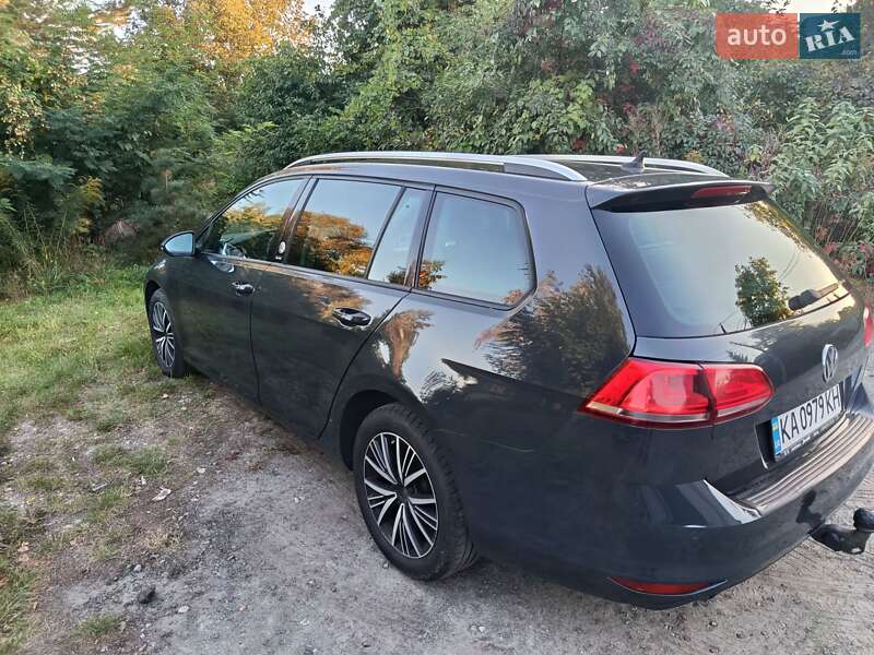 Універсал Volkswagen Golf 2016 в Києві