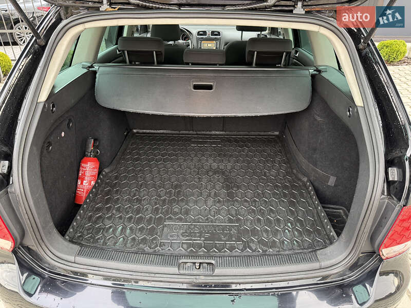 Універсал Volkswagen Golf 2011 в Львові