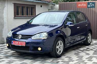 Хэтчбек Volkswagen Golf 2008 в Ровно