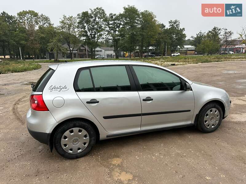 Хэтчбек Volkswagen Golf 2008 в Тернополе