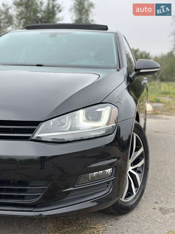 Хетчбек Volkswagen Golf 2014 в Черкасах