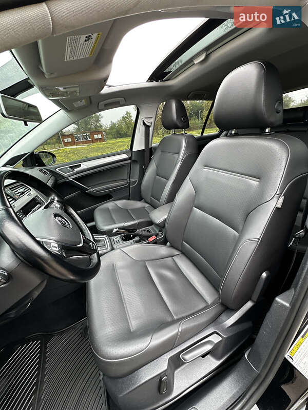 Хетчбек Volkswagen Golf 2014 в Черкасах