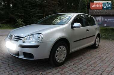 Хэтчбек Volkswagen Golf 2004 в Бориславе