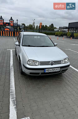 Хетчбек Volkswagen Golf 2001 в Вінниці