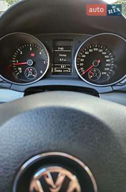 Универсал Volkswagen Golf 2013 в 