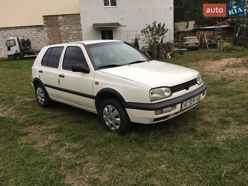 Хэтчбек Volkswagen Golf 1993 в Ковеле