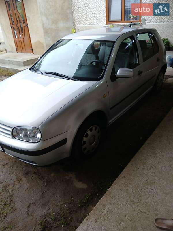 Хетчбек Volkswagen Golf 1999 в Івано-Франківську