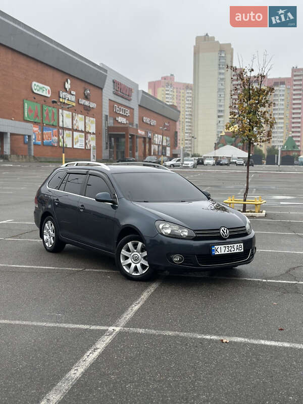Универсал Volkswagen Golf 2010 в Броварах