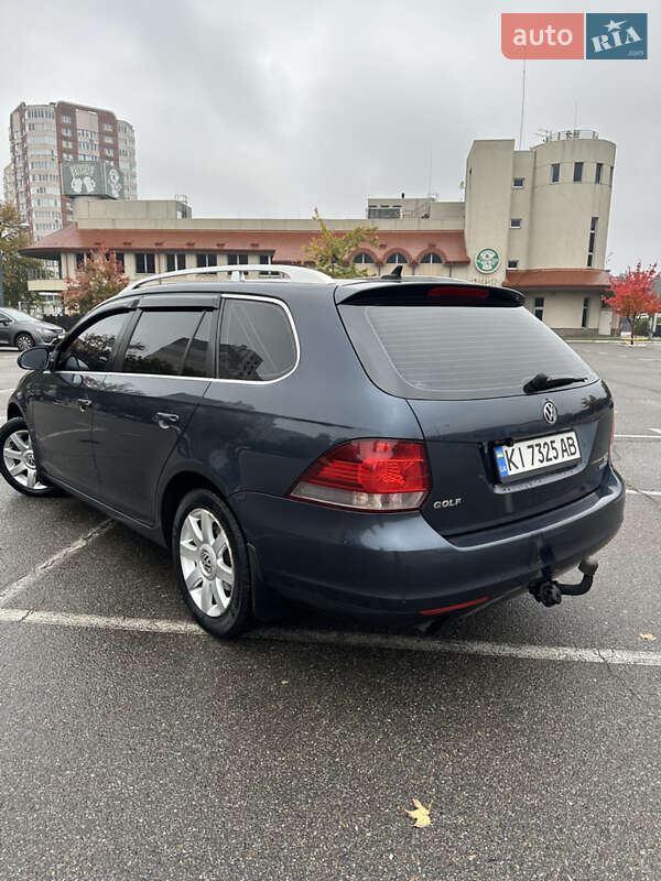 Универсал Volkswagen Golf 2010 в Броварах