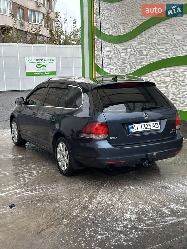 Универсал Volkswagen Golf 2010 в Броварах