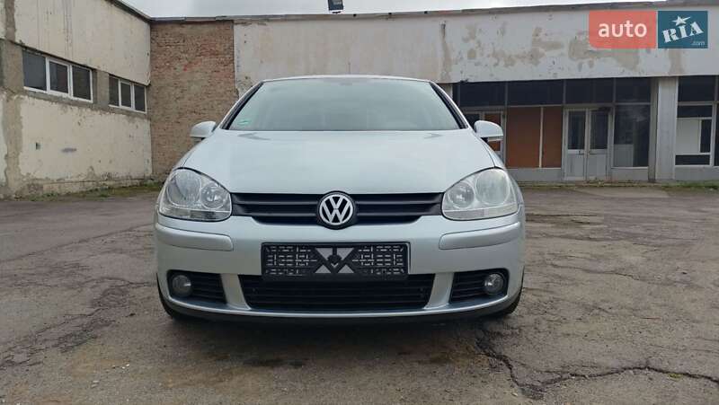 Хэтчбек Volkswagen Golf 2007 в Луцке