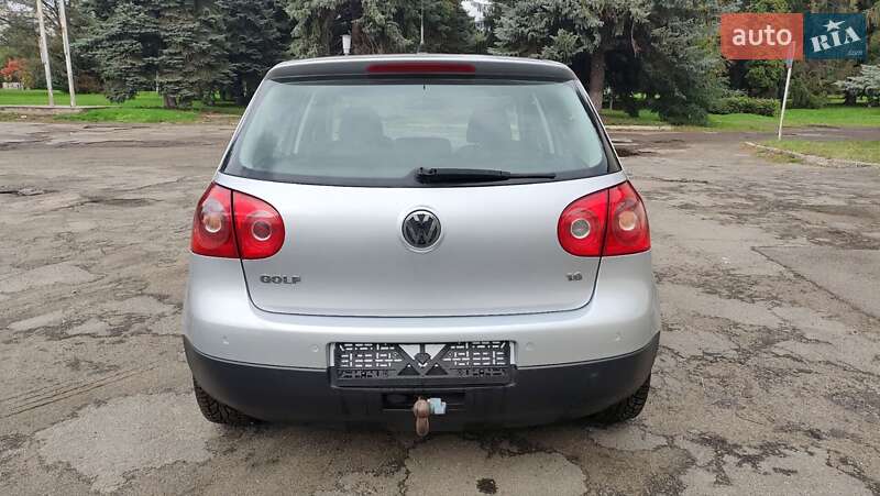 Хэтчбек Volkswagen Golf 2007 в Луцке