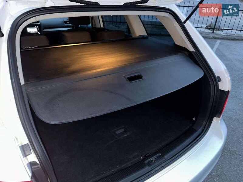 Універсал Volkswagen Golf 2010 в Чернігові