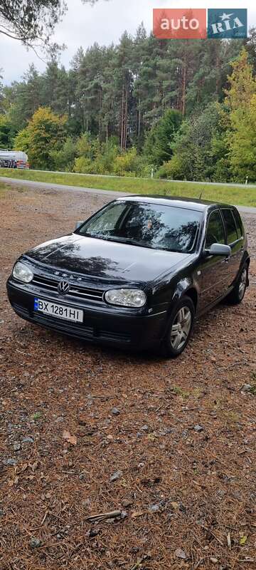 Хетчбек Volkswagen Golf 2002 в Шепетівці