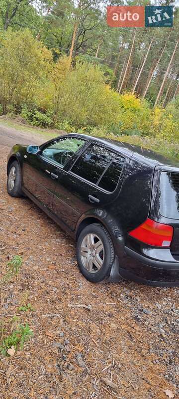 Хетчбек Volkswagen Golf 2002 в Шепетівці