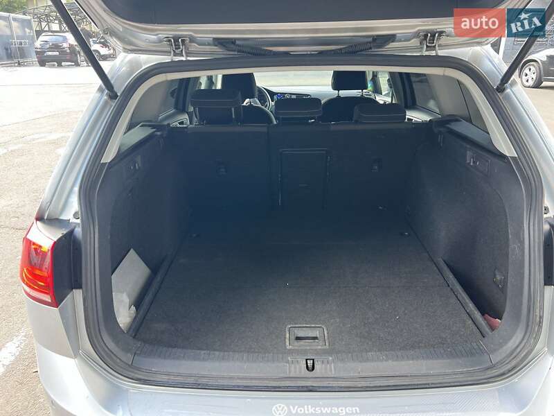 Универсал Volkswagen Golf 2013 в Киеве