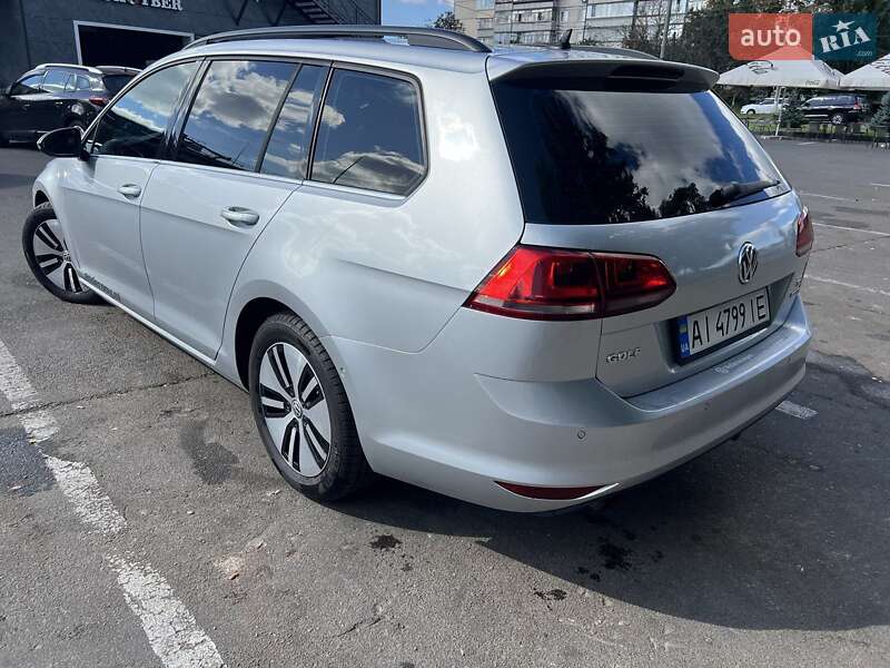 Универсал Volkswagen Golf 2013 в Киеве
