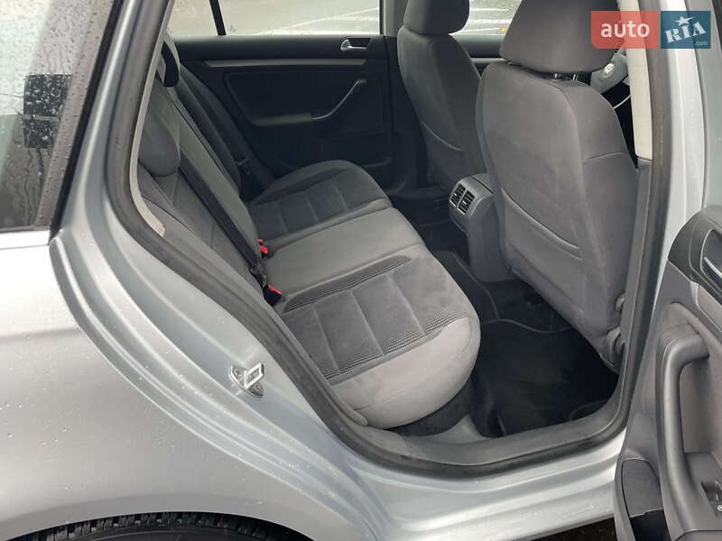 Универсал Volkswagen Golf 2009 в Виннице