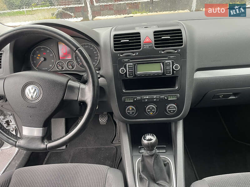Универсал Volkswagen Golf 2009 в Виннице