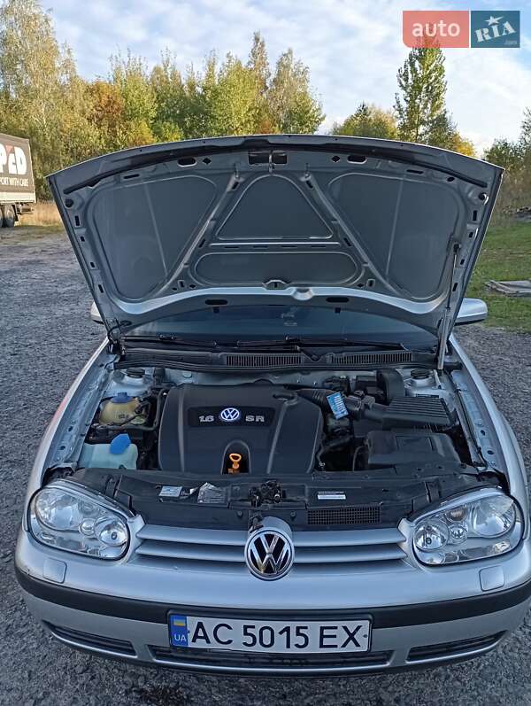 Хэтчбек Volkswagen Golf 2001 в Камне-Каширском