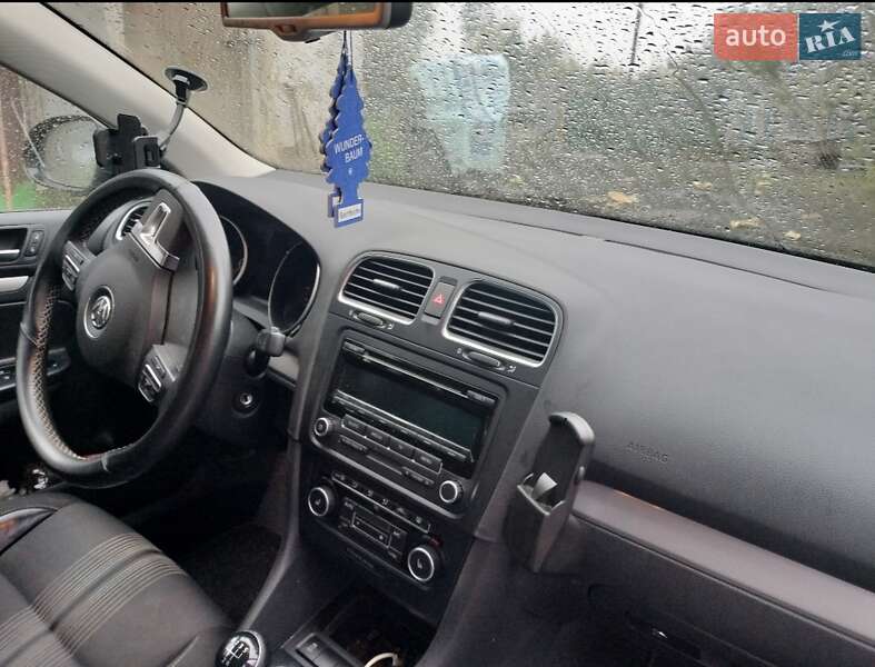 Универсал Volkswagen Golf 2012 в Виннице